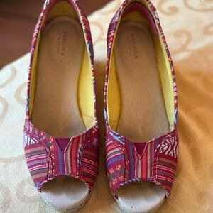 Kohl’s Peep-Toe Wedges